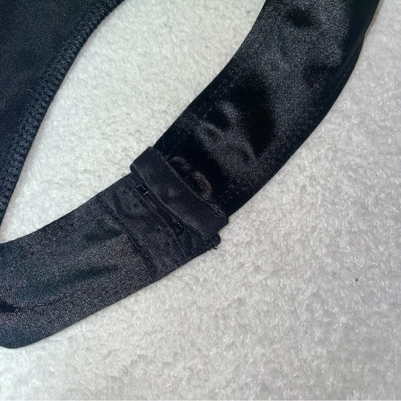 Sexy lace detail satin lace tie clasp bodysuit - Picture 2 of 5